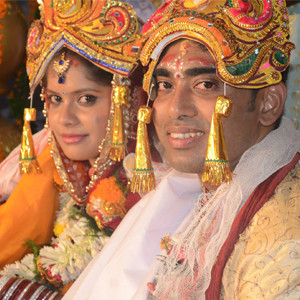 Newly wed Bengali bride & Agarawal groom